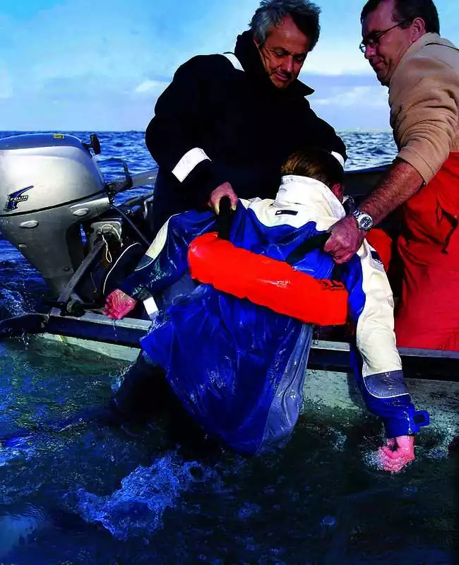 BOUEE SILZIG homme à la mer trois en un Flottabilité 145N