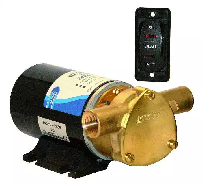 Pompe de ballast 12V Débit 2 280 L/H avec turbine Nitrile Auto-amorçante