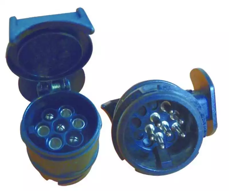 Adaptateur 13 pôles mâle 7 femelle monobloc longueur 50mm