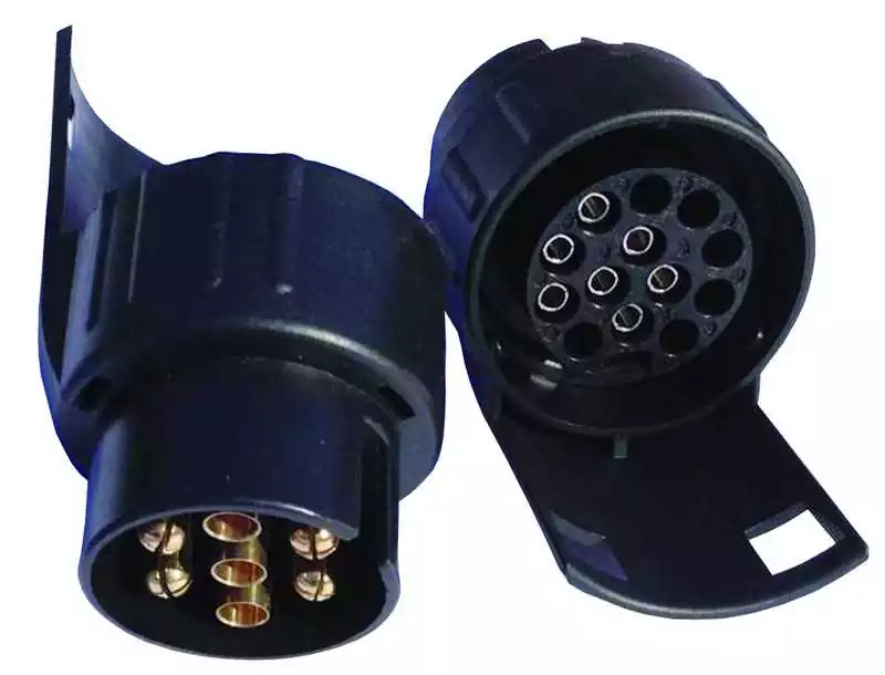 Adaptateur court 7 pôles mâle 13 pôles femelle longueur 5cm