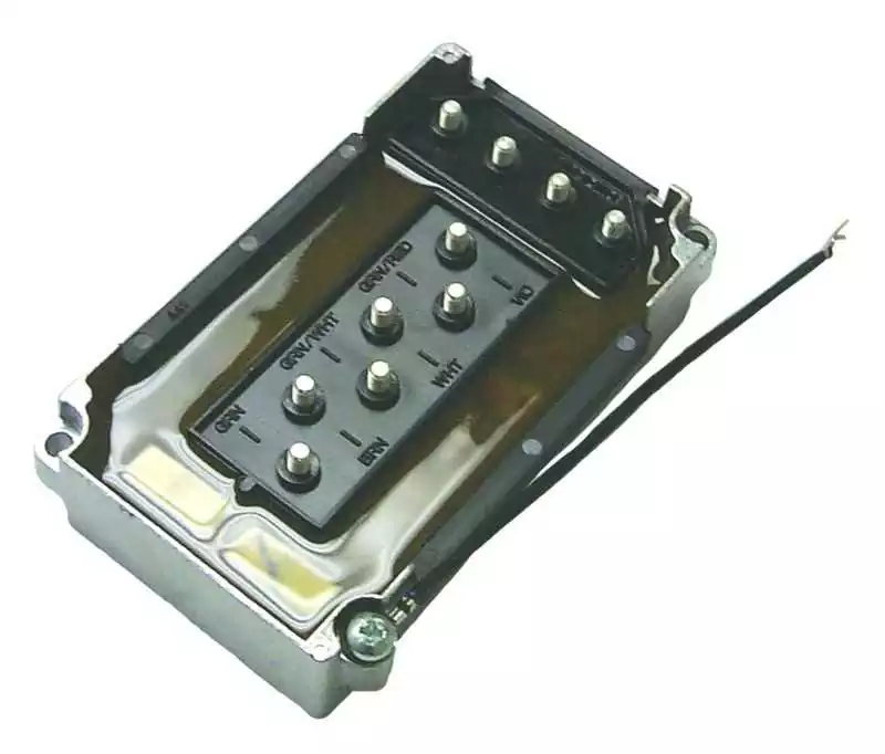 Boîtier électronique 50-60-65-70-75-80-90 CV 3 cylindres 90-115 6 cylindres V135 V150 V175 V200 V200 V225