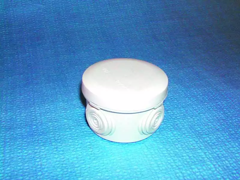 Boîte de dérivation ronde diamètre 70 mm épaisseur 35 mm Couvercle clipsé