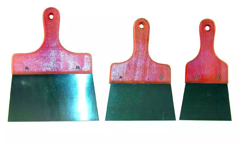 Couteaux à enduire ACIER largeur 18 cm manche en bois
