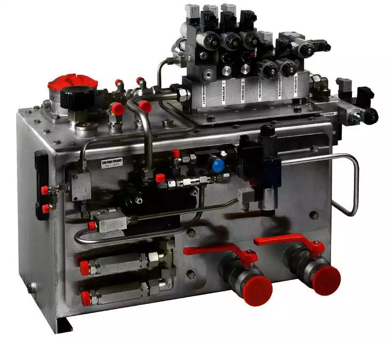 Réservoir hydraulique 130 litres (unités de commande et de réglage exclus)