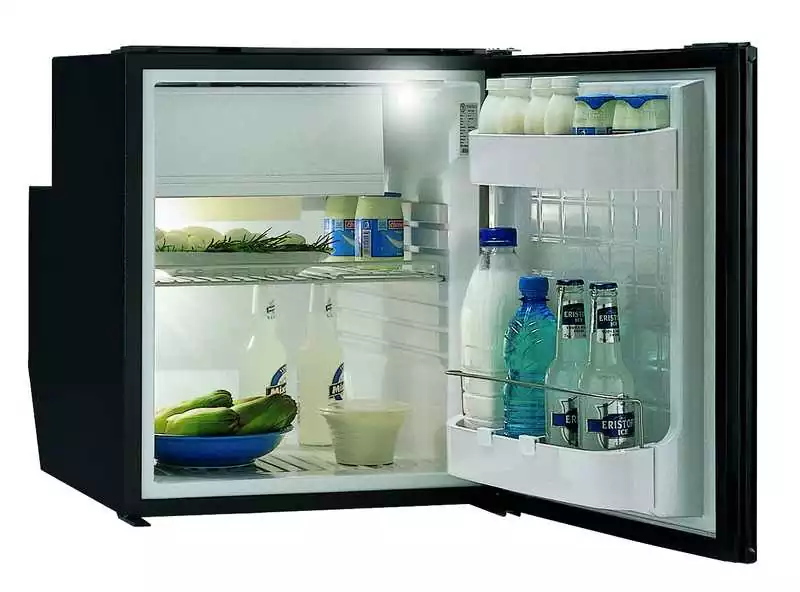 Réfrigérateur C62i 62L 12/24V Noir avec forme arrière biseautée unité interne