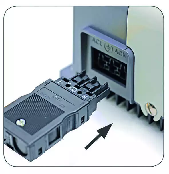 Chargeur de batteries YPOWER 24V 20A 3 sorties 289 x 195 x 106 mm