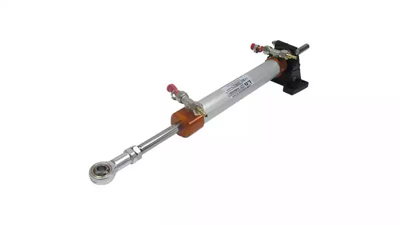 Vérin VHM 26 DTP avec raccord moteur inboard jusqu’à 27 m.kg
